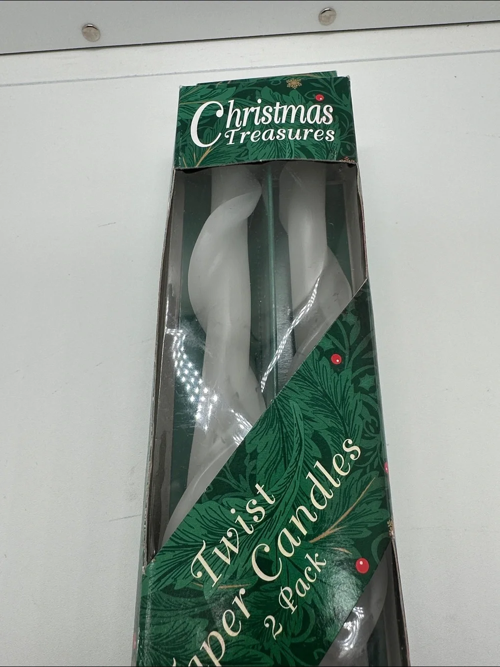 Vintage Christmas Treasures Twist Taper 12” Candles pack of 2
Made in Hong Kong - Picture 7 of 10
